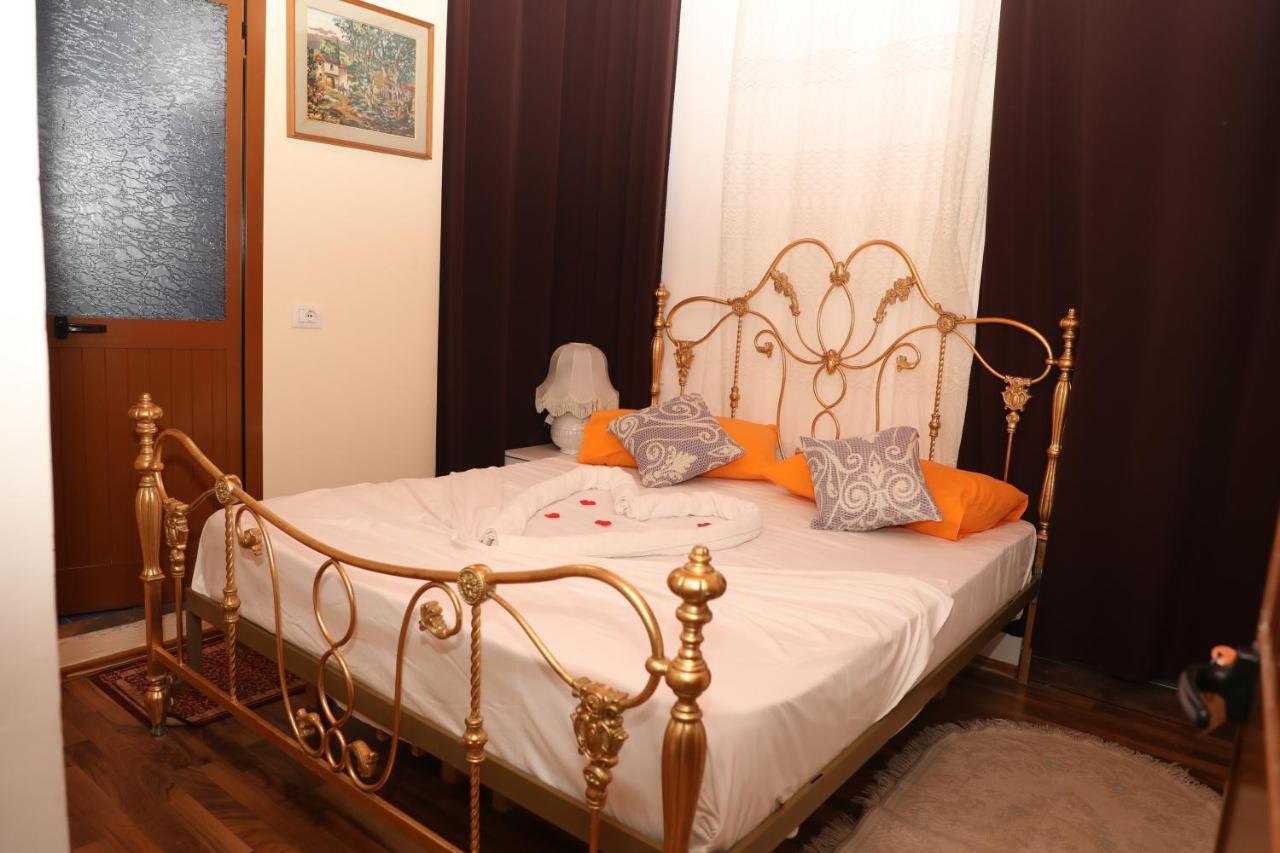 Hotel Keshtjella Syni Zi - Bujtine Shëngjin