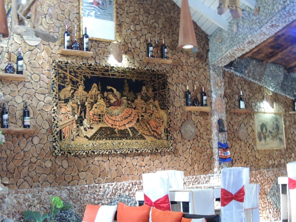 Keshtjella Syni Zi - Bujtine 3* Shëngjin